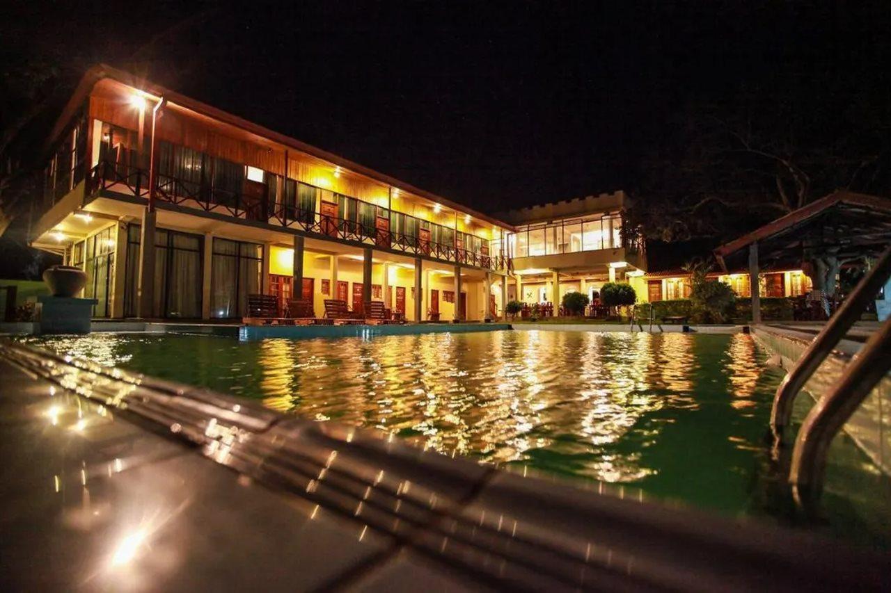 Taprospa Tissa Tissamaharama Exterior photo