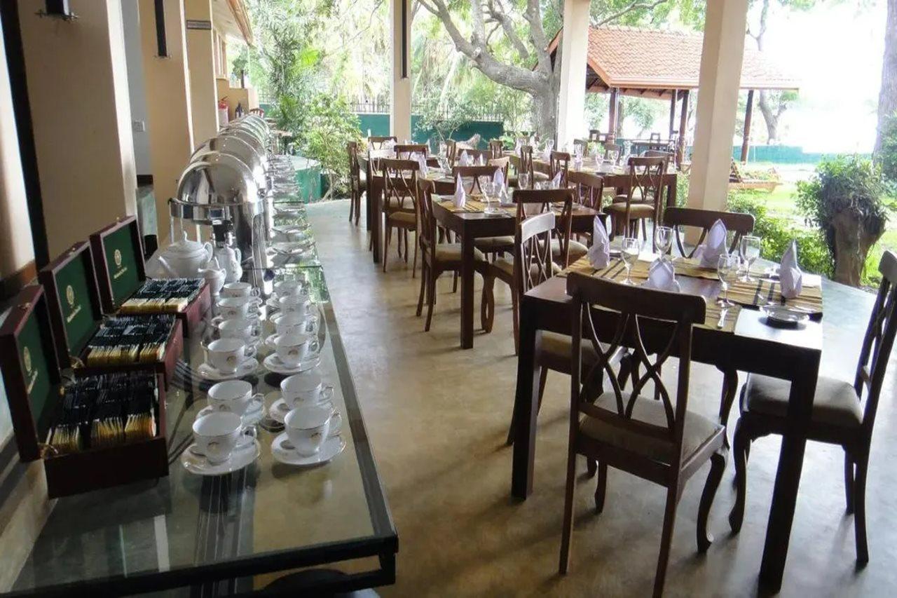 Taprospa Tissa Tissamaharama Exterior photo