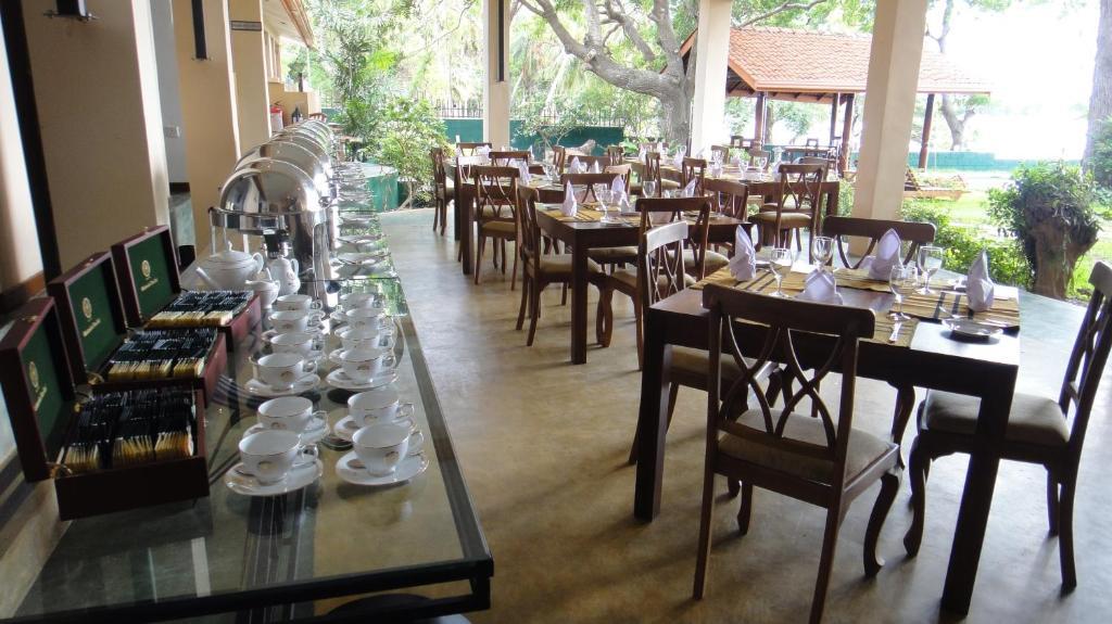 Taprospa Tissa Tissamaharama Exterior photo